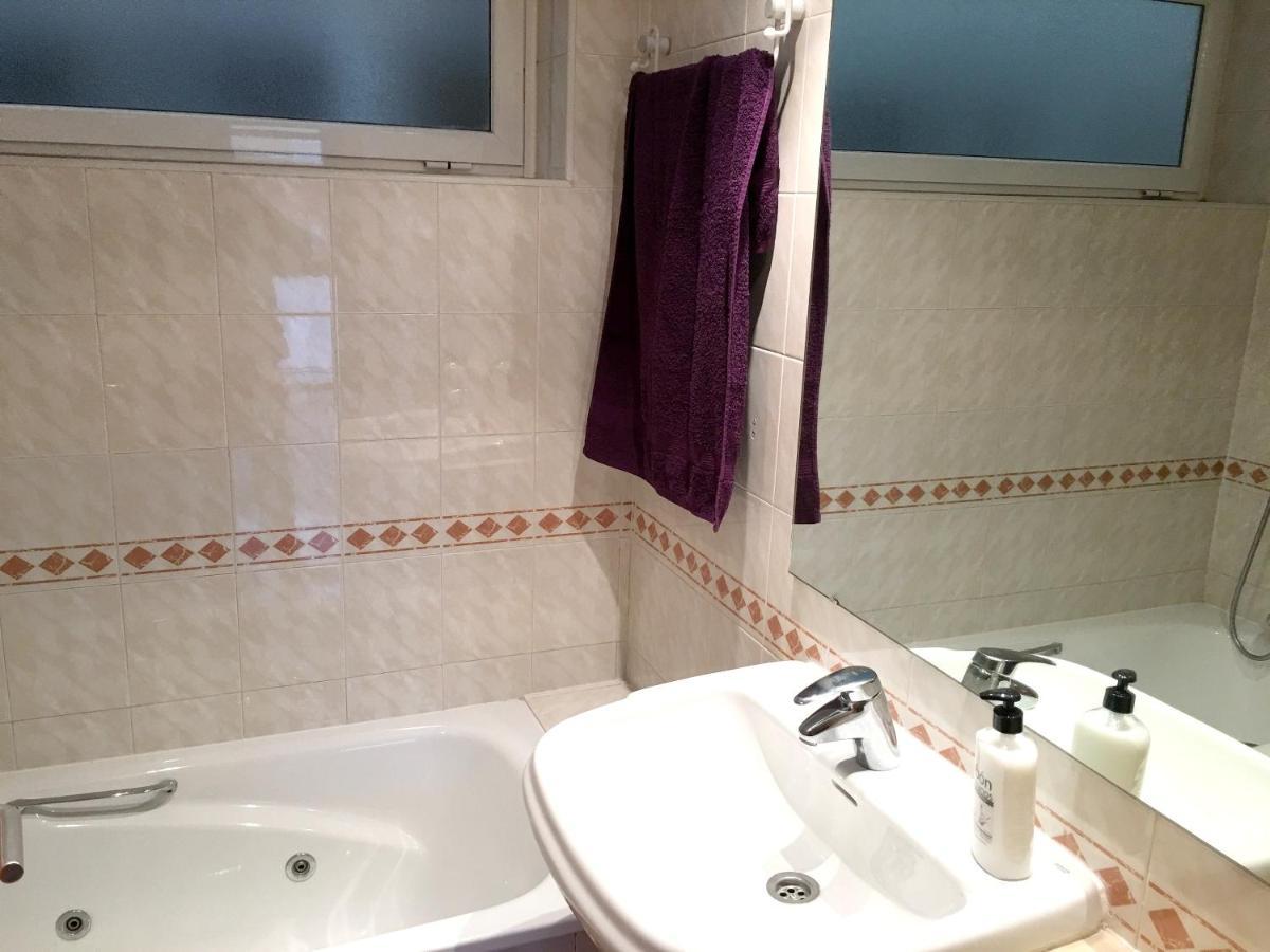 Spacious Apartment In Terrassa With Shared Pool 85 M² エクステリア 写真